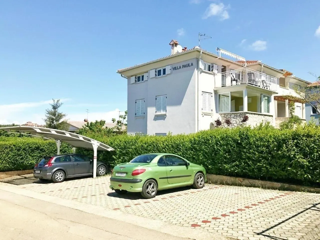 Wohnung In Zambratija Mit Gemeinsamem Grill