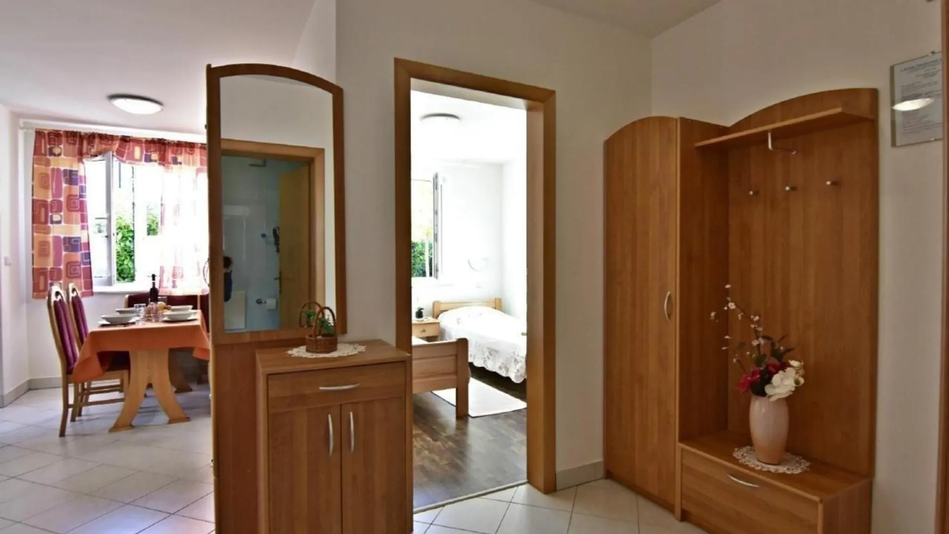 Apartment Wohnung In Zambratija Mit Gemeinsamem Grill